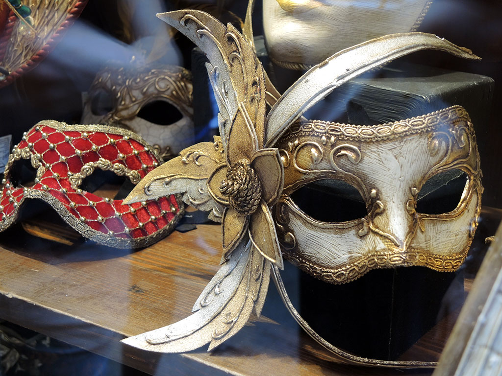 Controcorrente a Venezia alla scoperta dell'antica arte delle maschere